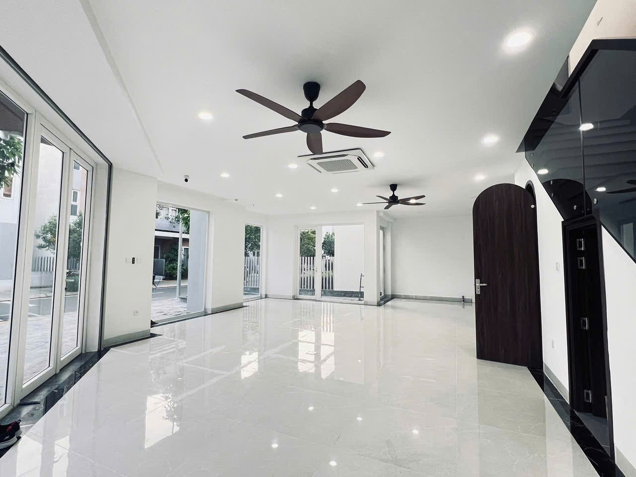 Cho thuê Nhà mặt tiền Quận 9, Hồ Chí Minh, Diện tích 100m², Giá 20 Triệu/tháng 3