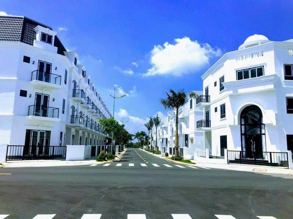 Cần bán Biệt thự Phường Phú Hữu, Quận 9, Diện tích 192m², Giá 13.6 Tỷ 3