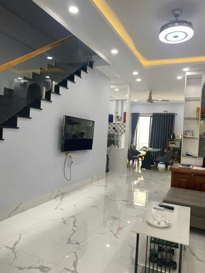 Cho thuê Nhà mặt tiền Thủ Đức, Hồ Chí Minh, Diện tích 100m², Giá 20 Triệu/tháng