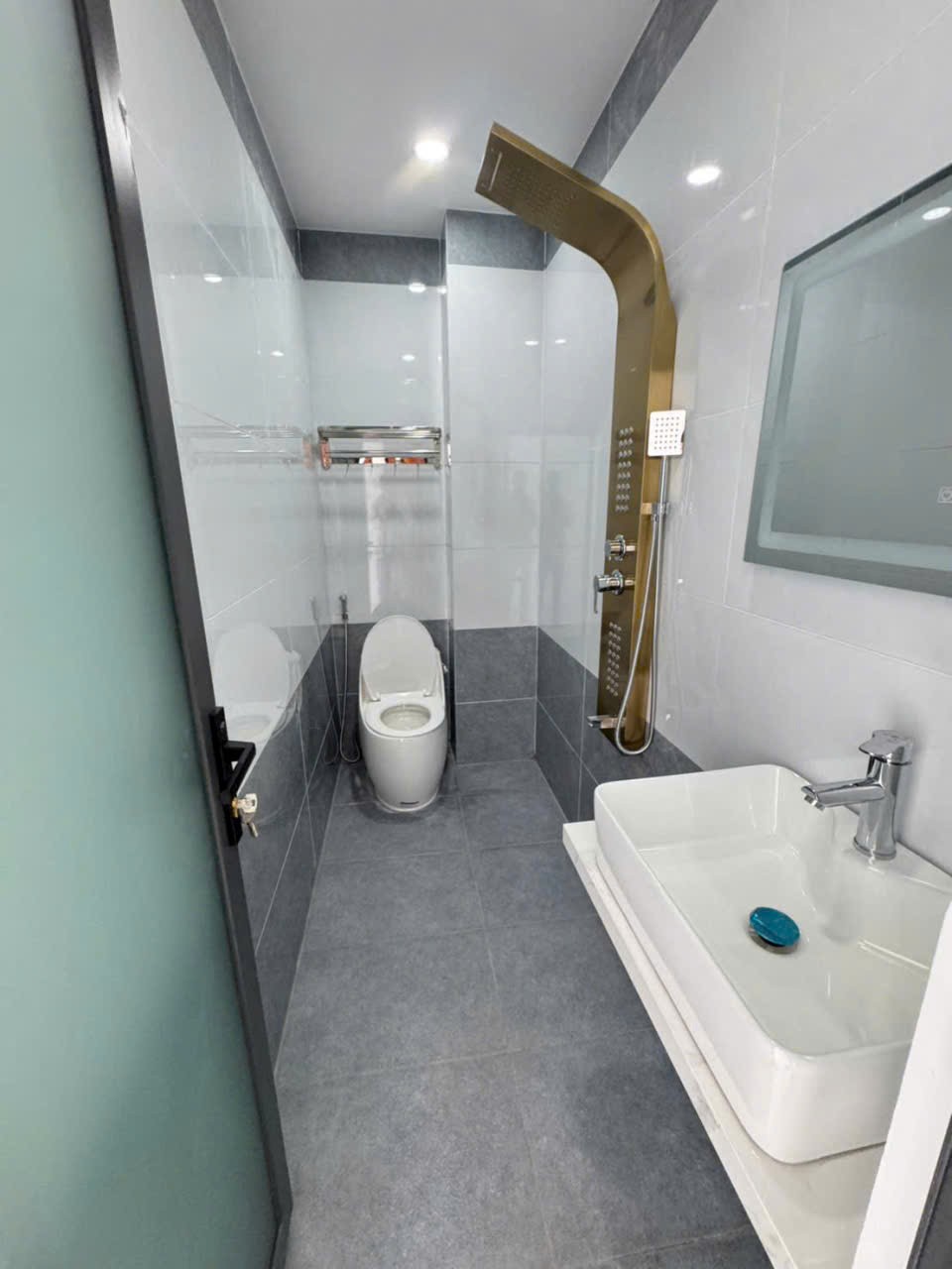 Nhà hẻm Liên Khu 4-5, Bình Hưng Hòa B dt 58m2 3 lầu 4pn 5wc giá 6,8 tỷ 10
