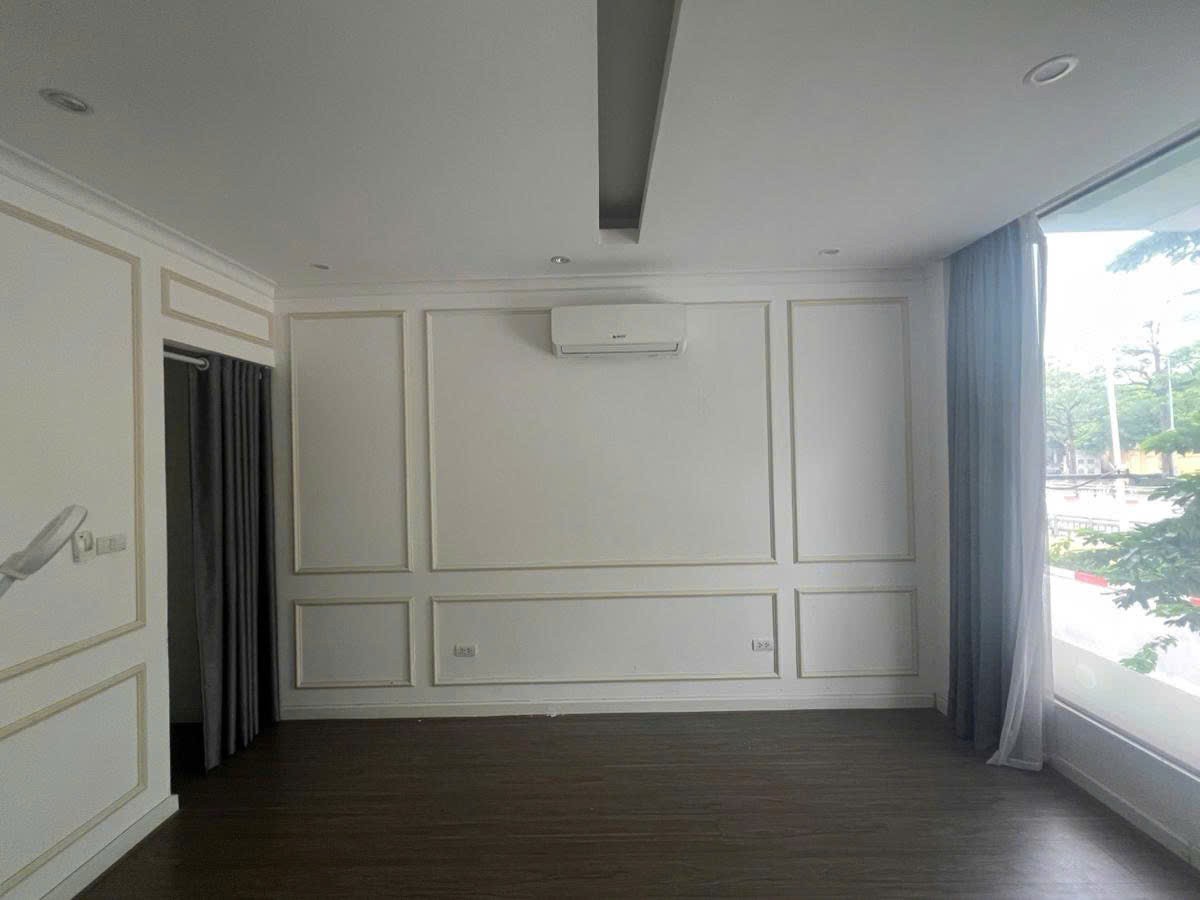 Cần bán Nhà mặt tiền đường Nguyễn Chí Thanh, Phường Láng Hạ, Diện tích 90m², Giá 62 Tỷ 4