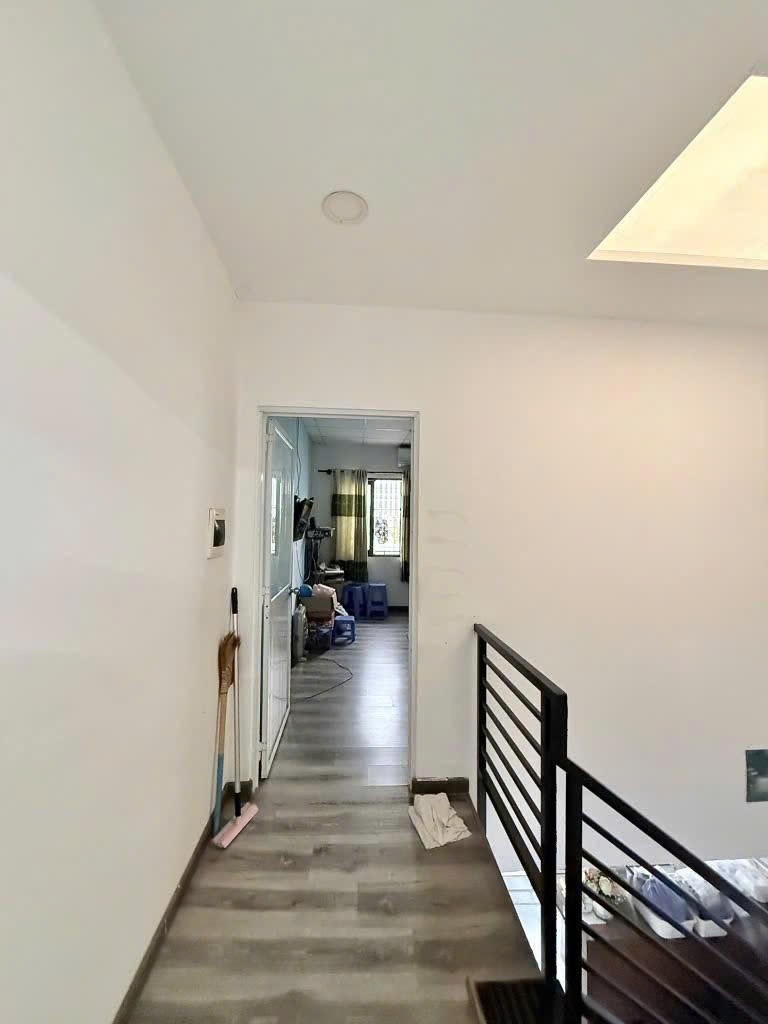 Bán gấp nhà Cộng Hòa, Tân Bình, 4x19, 76m2, chuẩn đẹp, chỉ 5 tỷ nhỉnh 2