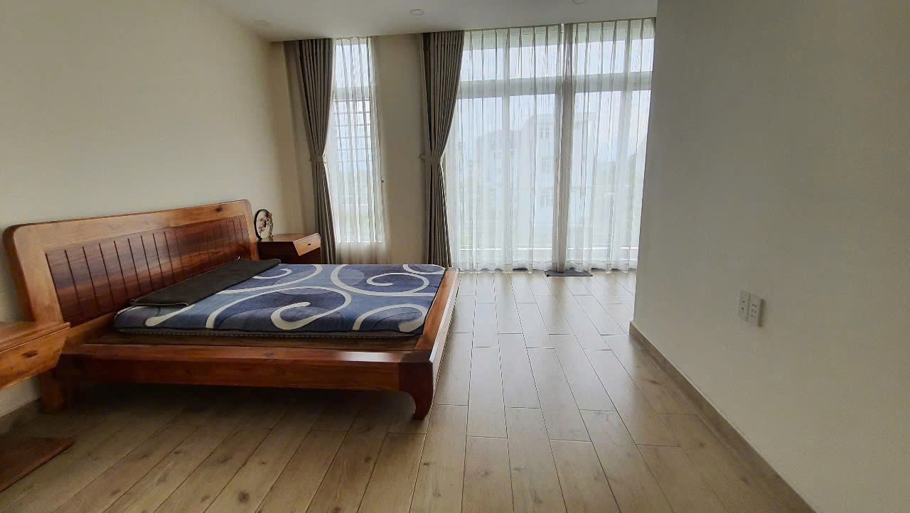 Cần bán Nhà mặt tiền Phường Phú Hữu, Quận 9, Diện tích 102m², Giá 10.5 Tỷ 2