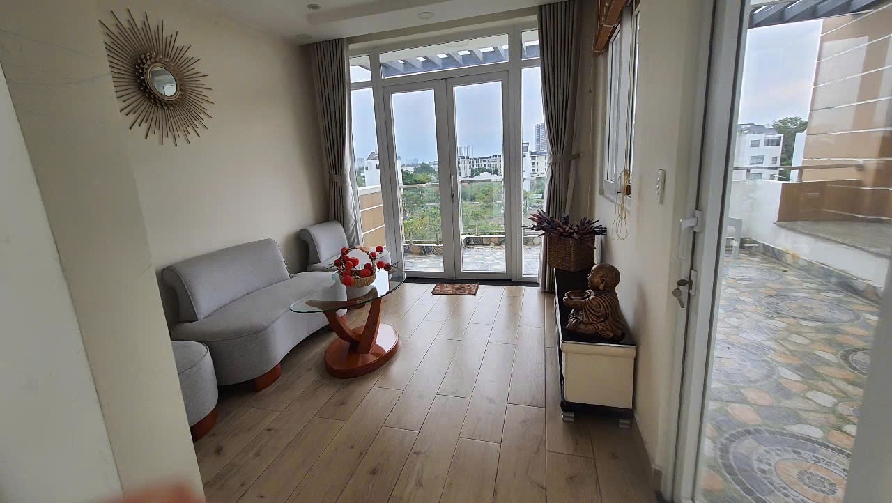 Cần bán Nhà mặt tiền Phường Phú Hữu, Quận 9, Diện tích 102m², Giá 10.5 Tỷ 3
