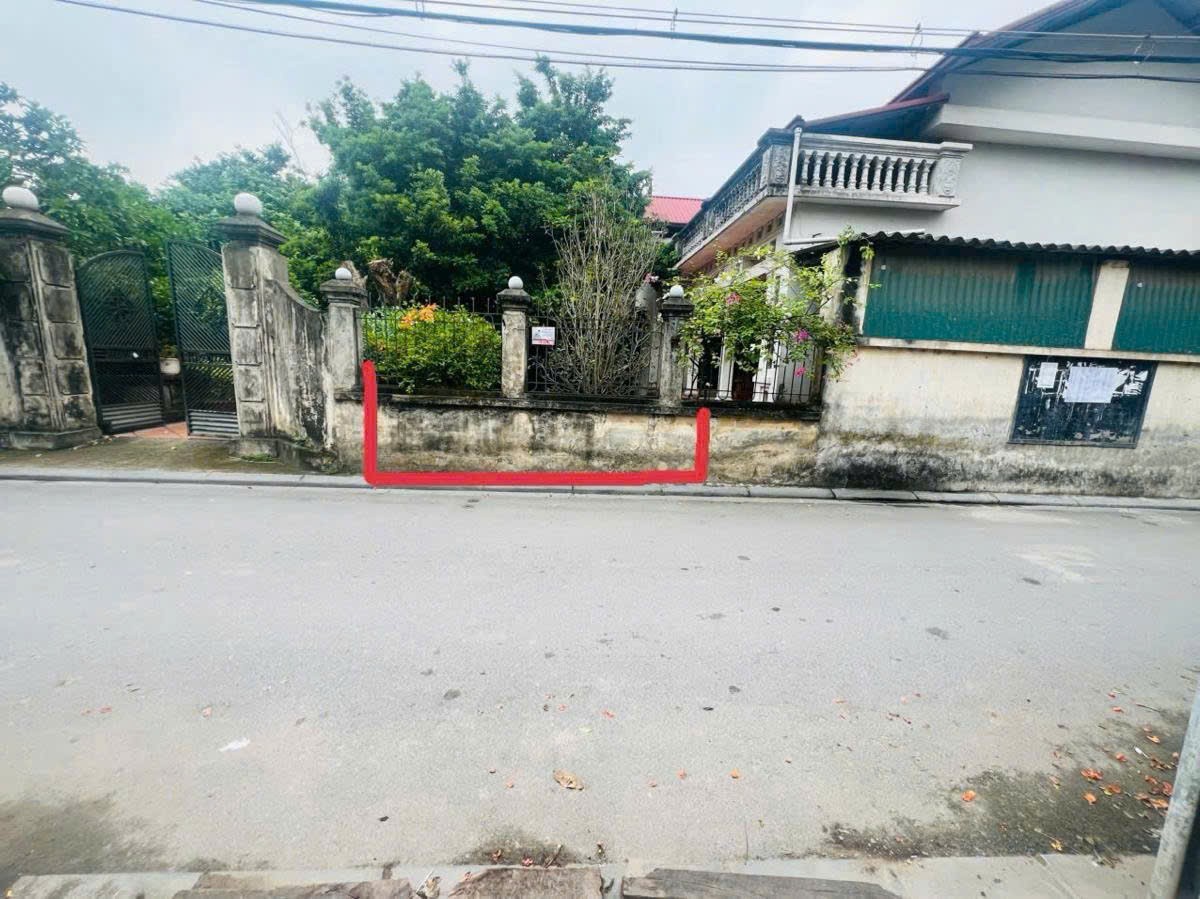 BÁN ĐẤT CỰ KHỐI - LONG BIÊN - CHỈ HƠN 6 TỶ 3