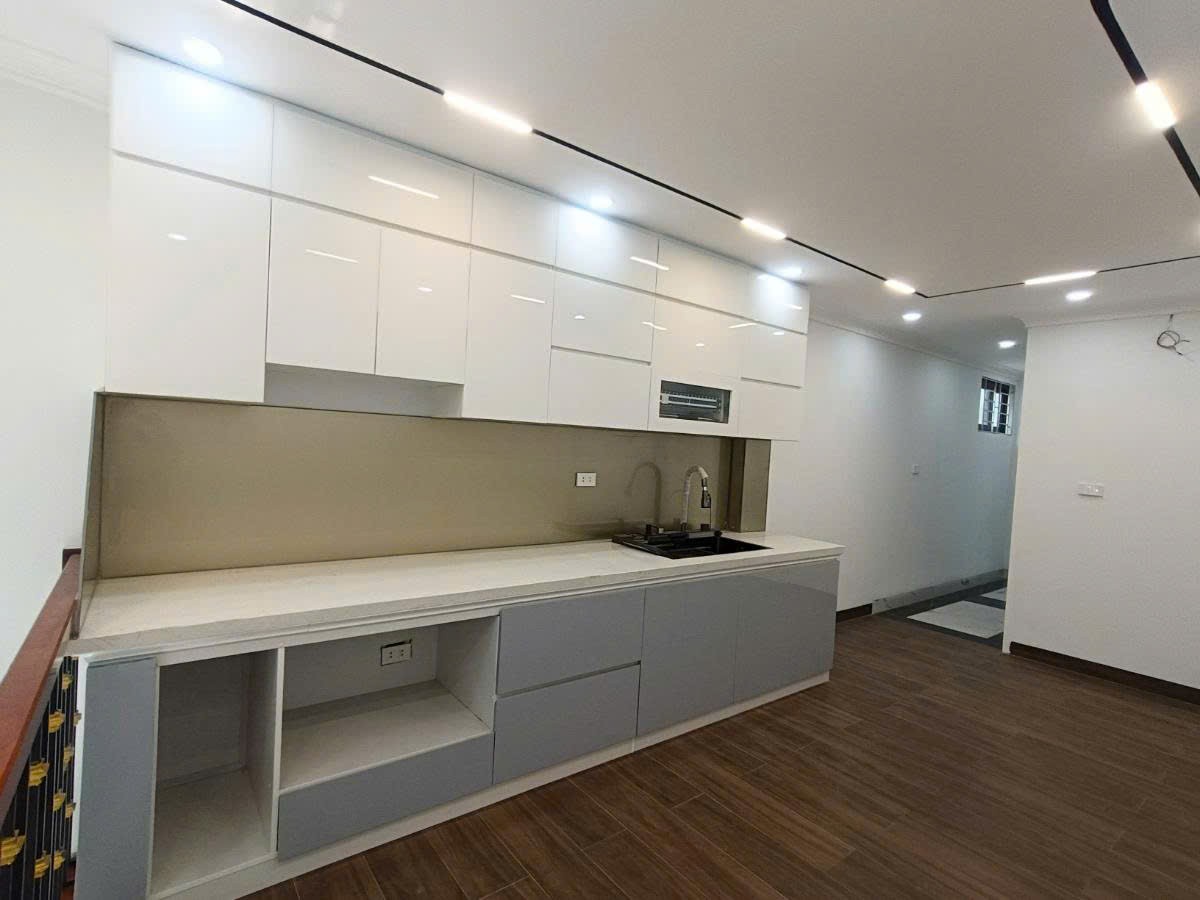 SIÊU PHẨM 7 TẦNG THANG MÁY - LONG BIÊN CHỈ NHỈNH 10 TỶ 4