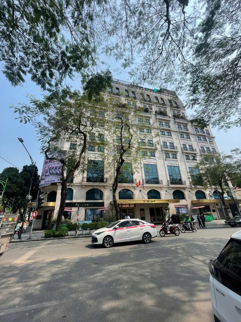 Bán chung cư cao cấp T - Place 33 Hàng Bài, Hoàn Kiếm 9 tầng, DT 60m2 full sổ lâu dài