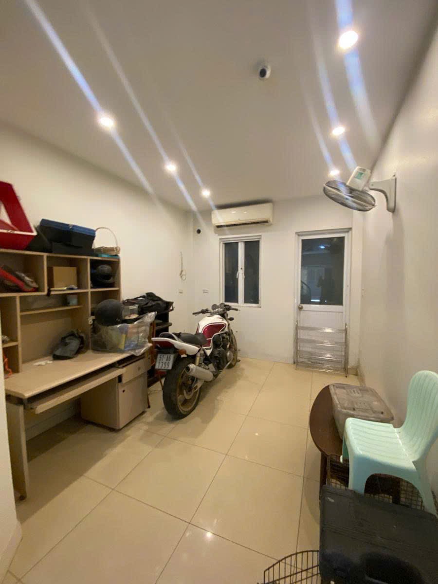 Cần bán Nhà mặt tiền đường Văn Cao, Phường Liễu Giai, Diện tích 50m², Giá 16.5 Tỷ 6