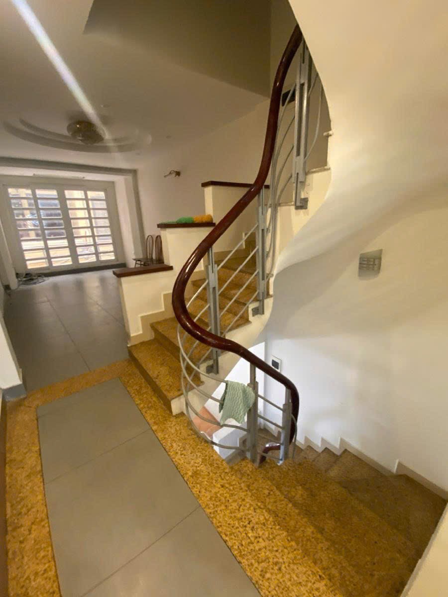 Cần bán Nhà mặt tiền đường Văn Cao, Phường Liễu Giai, Diện tích 50m², Giá 16.5 Tỷ 8