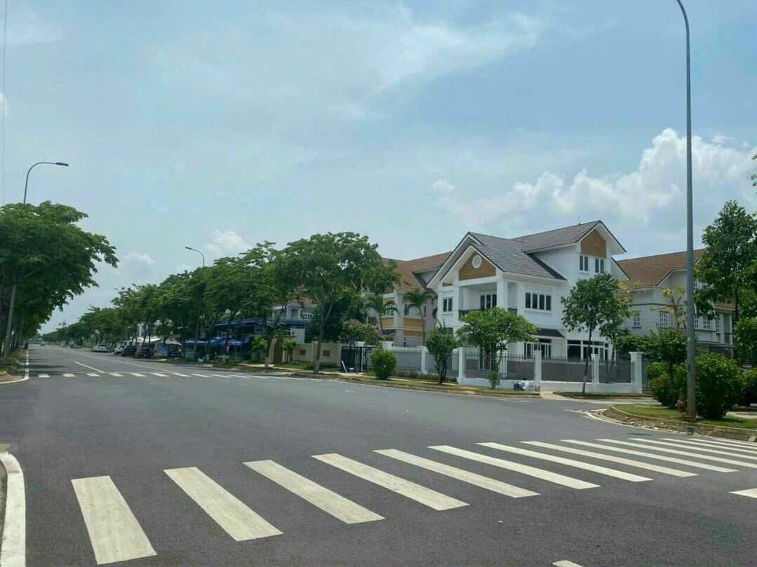 Cần bán Biệt thự Quận 9, Hồ Chí Minh, Diện tích 400m², Giá 30 Tỷ