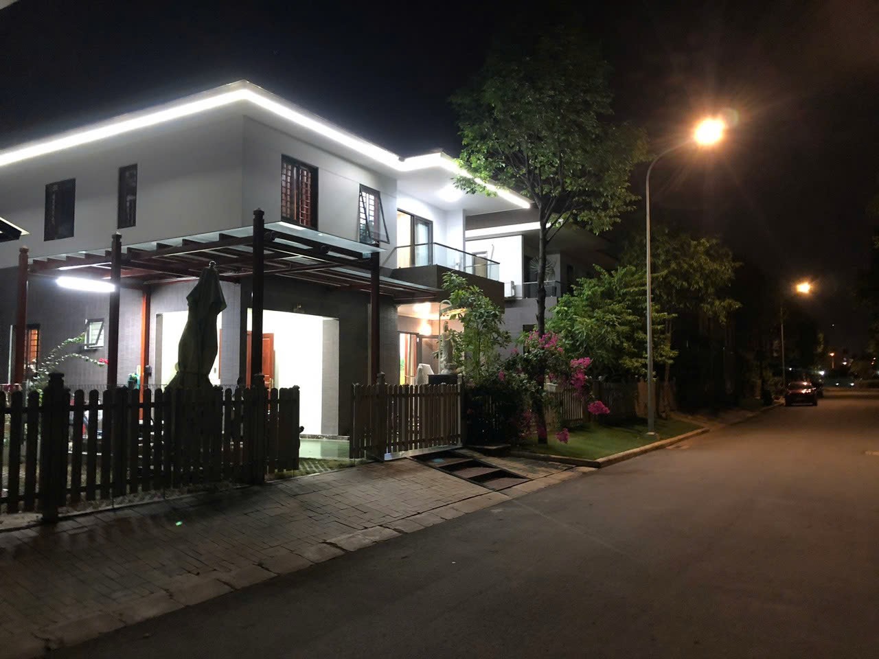 Cần bán Biệt thự Phường Phú Hữu, Quận 9, Diện tích 169m², Giá 25 Tỷ 3
