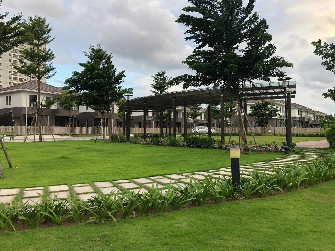 Cần bán Biệt thự Phường Phú Hữu, Quận 9, Diện tích 169m², Giá 25 Tỷ 5