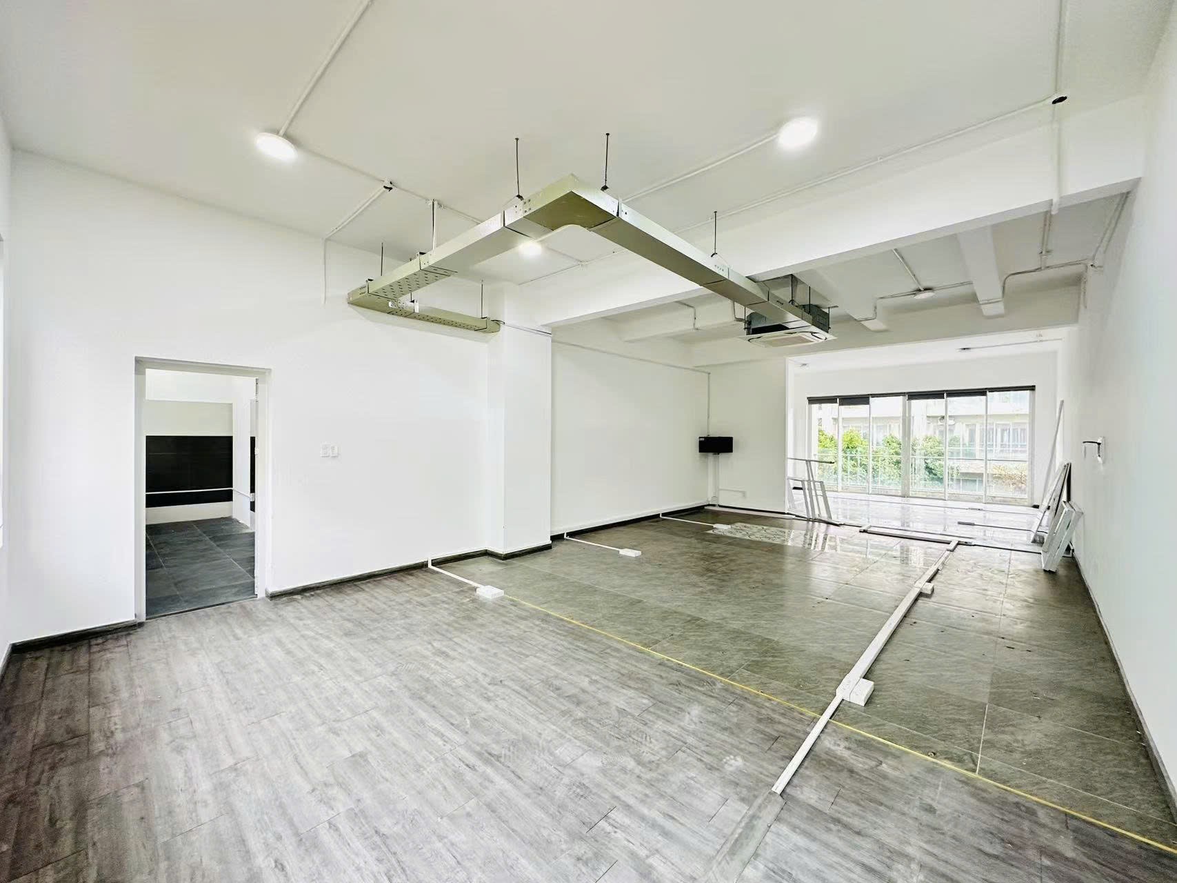 Cho thuê Văn phòng Phường An Lợi Đông, Quận 2, Diện tích 228m², Giá Thương lượng 10