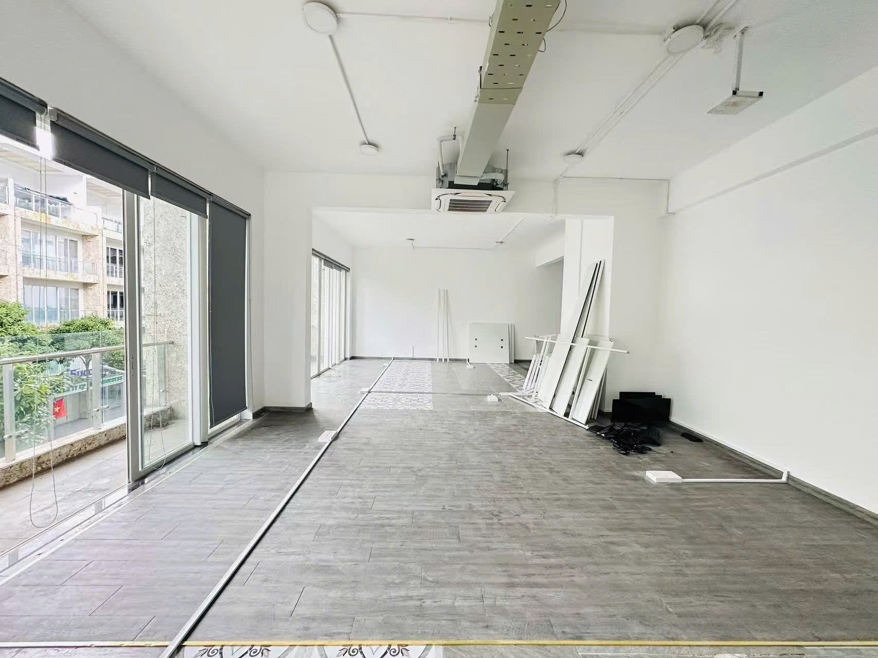 Cho thuê Văn phòng Phường An Lợi Đông, Quận 2, Diện tích 228m², Giá Thương lượng 11