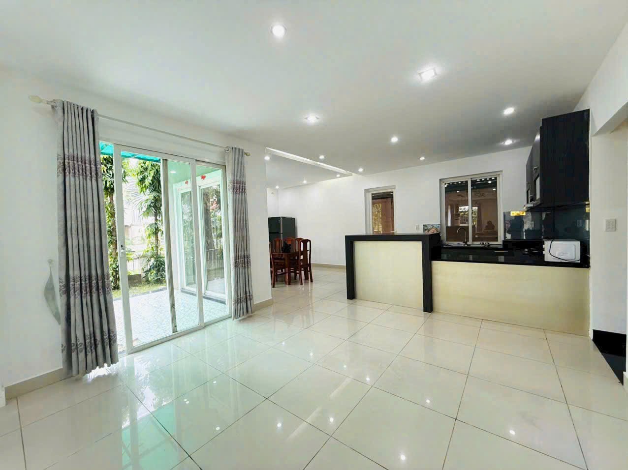 Cho thuê Biệt thự Thuận An, Bình Dương, Diện tích 450m², Giá 30 Triệu/tháng 4