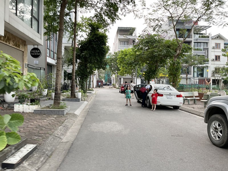 Bán 88,2m2 đất đấu giá Việt Hưng sau lưng mặt phố Đào Đình Luyện. Gần công viên, sổ đỏ chính chủ 4
