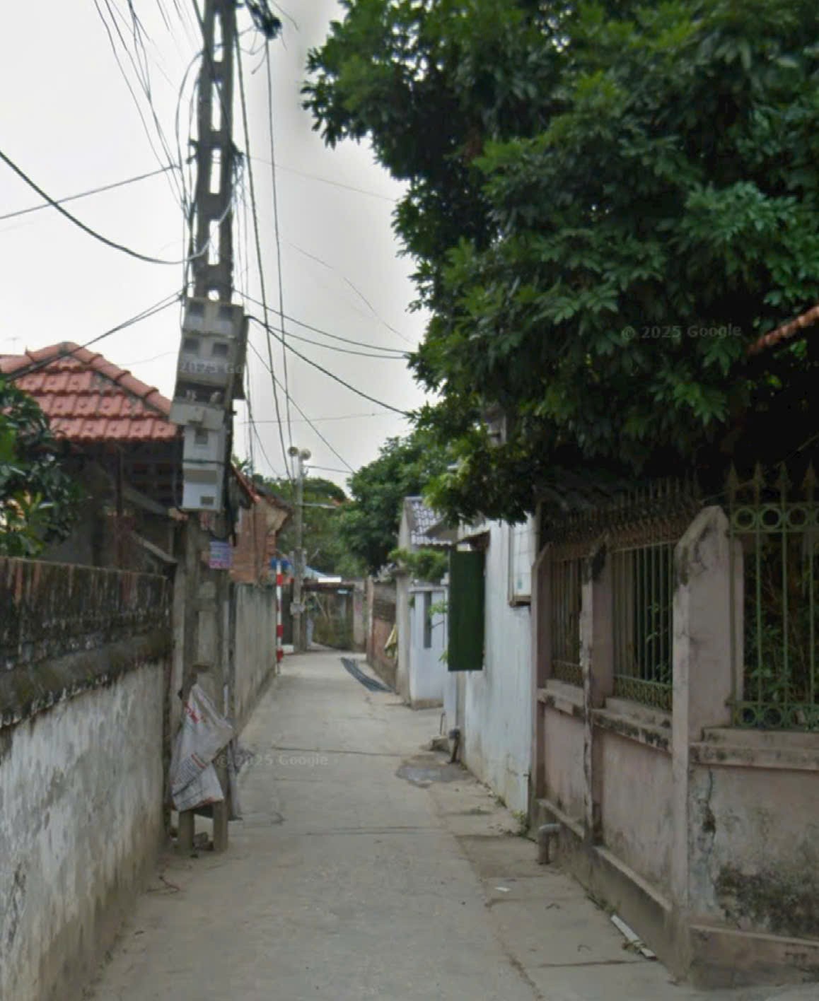 Bán Gấp Nhà 3 Tầng Mới Đẹp Long Lanh - Chia Được 2 Lô - Trung Tâm Chi Đông 2