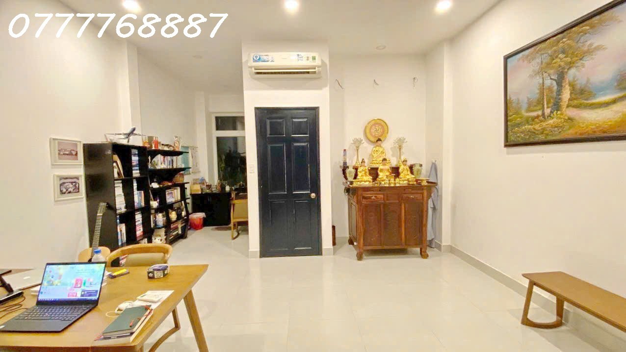 Bán 4 tầng MT Thích Quảng Đức Phường 4 Phú Nhuận 3