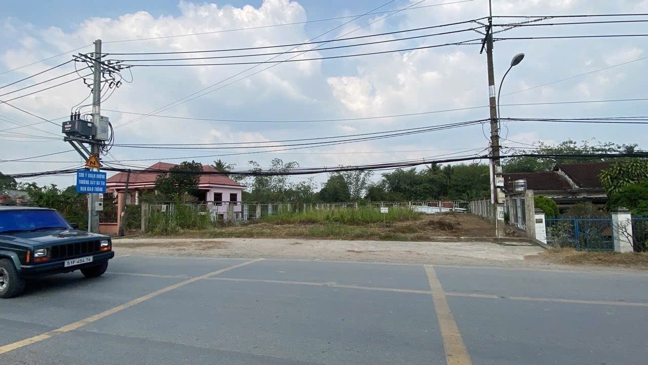 HÀNG NGỘP ĐẤT (19x30) MẶT TIỀN TL15, PHÚ HÒA ĐÔNG, CỦ CHI 5