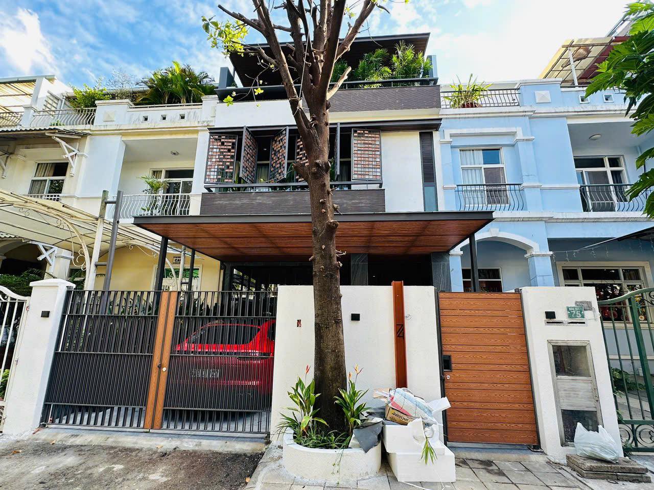 Cho thuê Biệt thự Quận 7, Hồ Chí Minh, Diện tích 162m², Giá Thương lượng 2