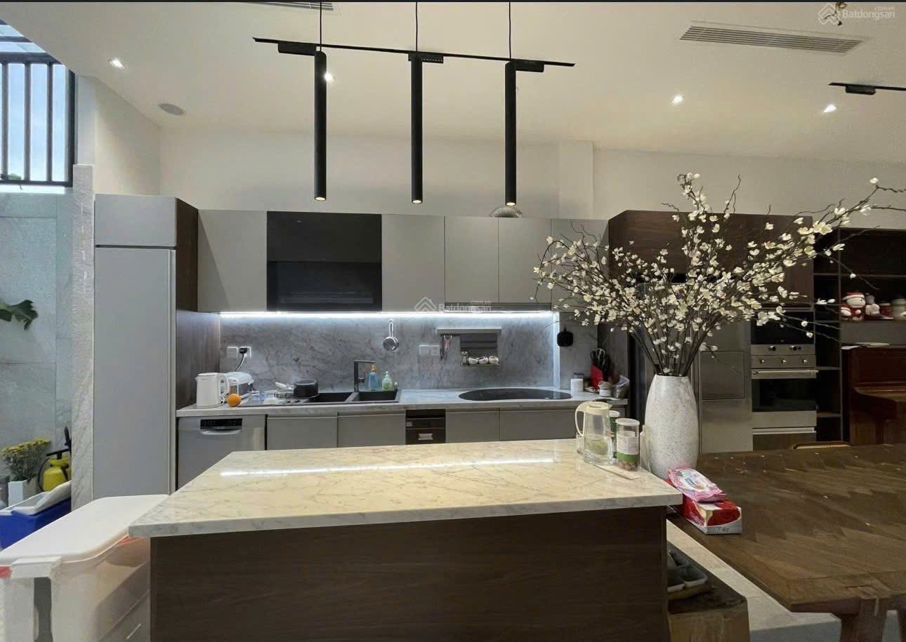 Cần bán Biệt thự Phường Bình Trưng Đông, Quận 2, Diện tích 102m², Giá 023 Tỷ 9