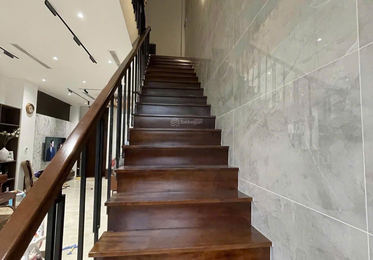 Cần bán Biệt thự Phường Bình Trưng Đông, Quận 2, Diện tích 102m², Giá 023 Tỷ 2