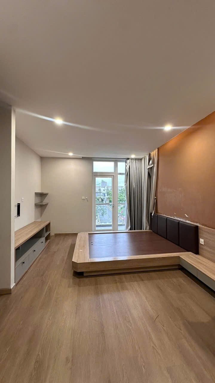 Cho thuê Nhà mặt tiền Phường Phú Hữu, Quận 9, Diện tích 160m², Giá 15 Triệu/tháng 4