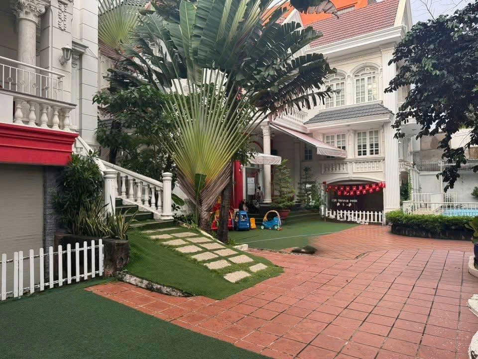 Cho thuê Nhà mặt tiền Phường Thảo Điền, Quận 2, Diện tích 275m², Giá 100 Triệu/tháng 3