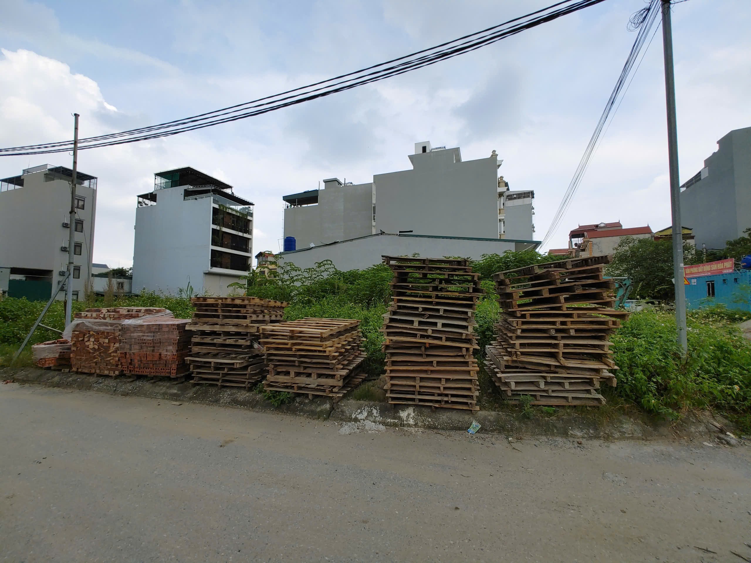 BÁN LÔ GÓC ĐẤT DỊCH VỤ HOÀI ĐỨC CÁCH DH CÔNG NGHIỆP 1KM(Sdt liên hệ: 0915458886)