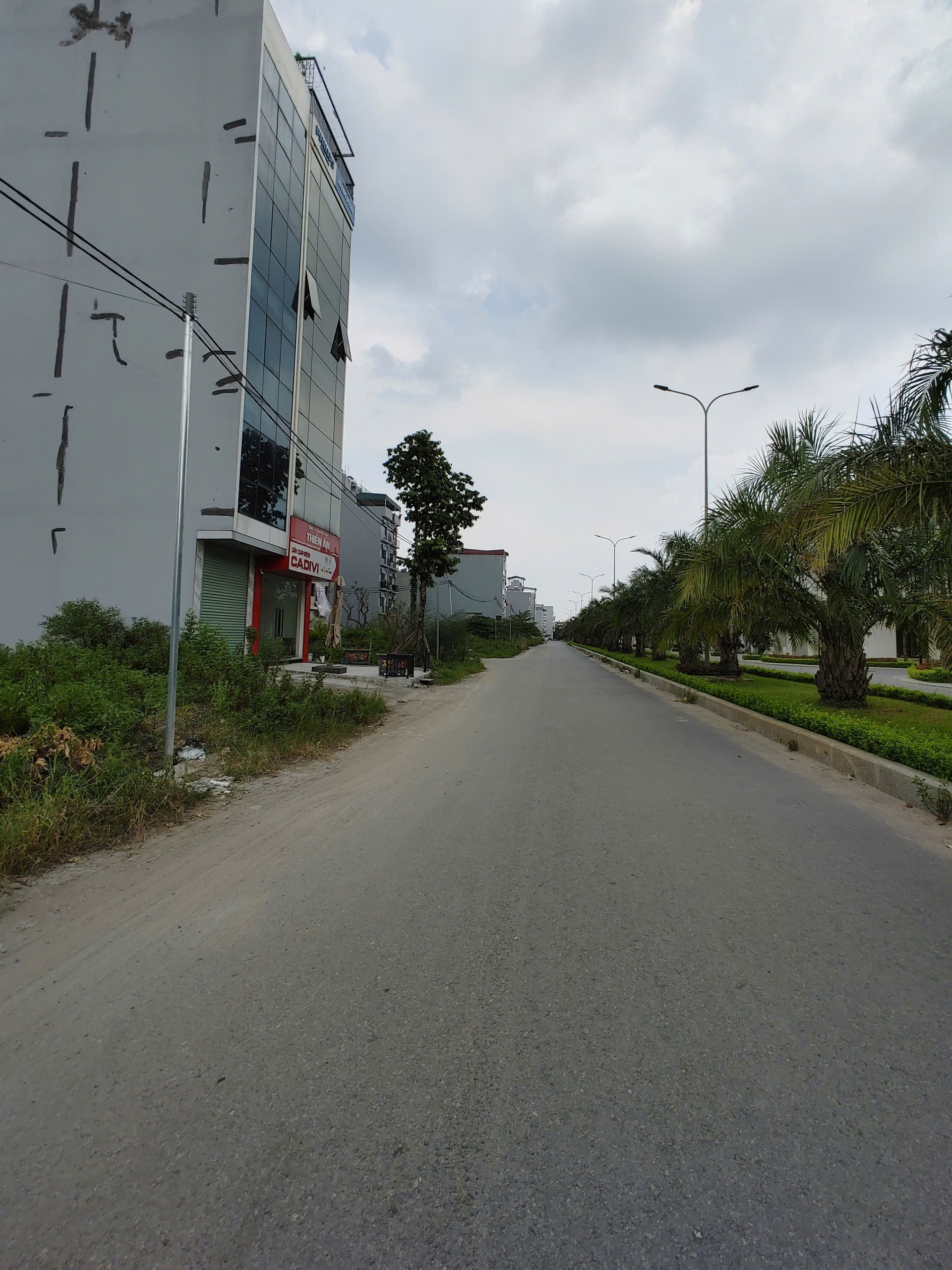 BÁN 42M2 ĐẤT DỊCH VỤ LAI XÁ, GẦN ĐƯỜNG ĐÔI 24M(Sdt liên hệ: 0915458886)