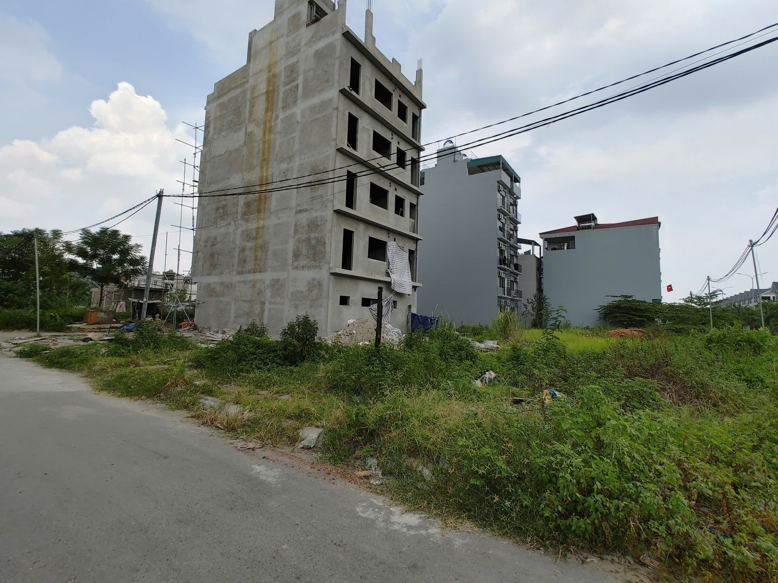 BÁN 42M2 ĐẤT DỊCH VỤ LAI XÁ, GẦN ĐƯỜNG ĐÔI 24M(Sdt liên hệ: 0915458886) 2