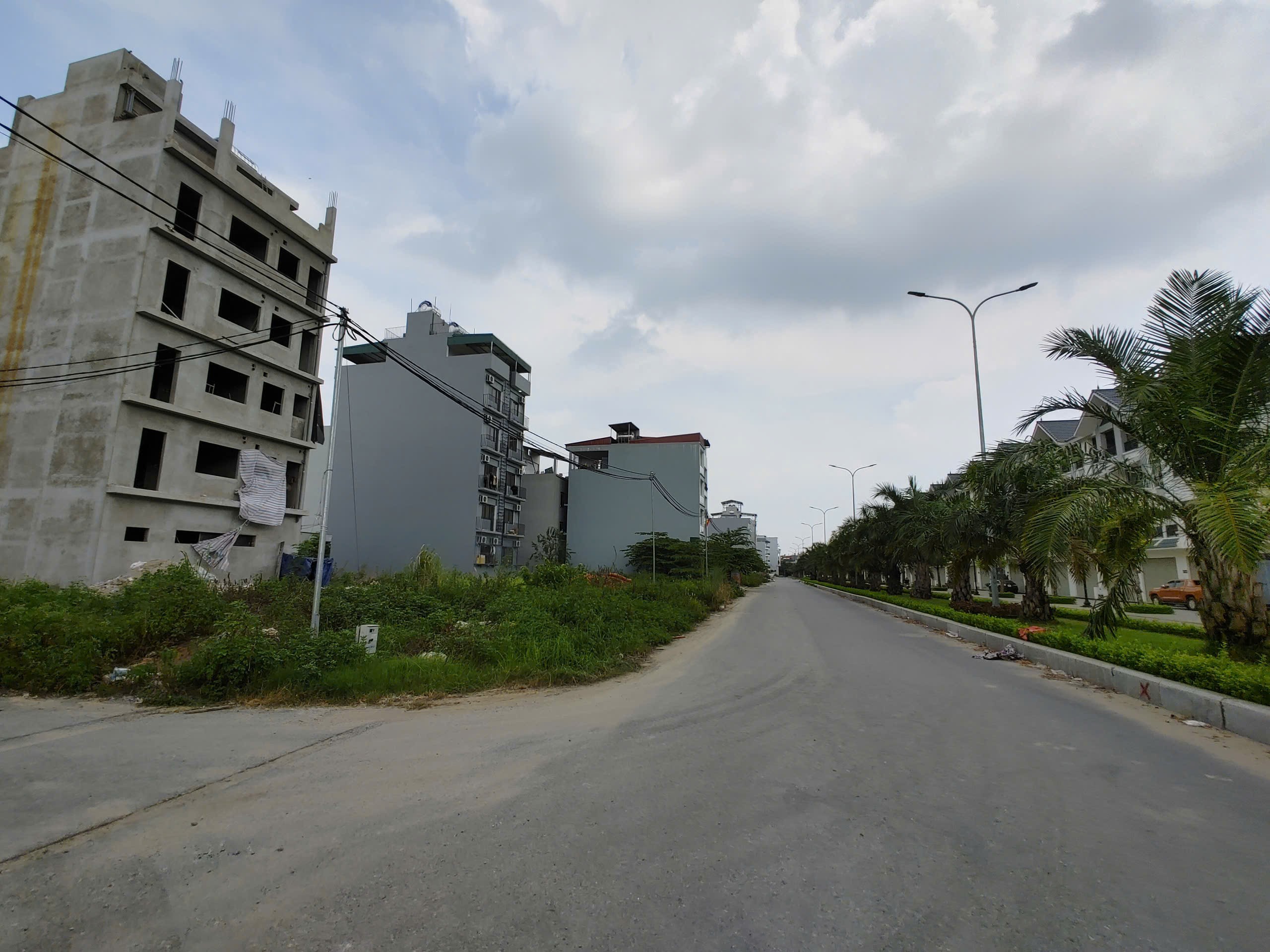 Bán 61.4m2 đất dịch vụ Thăng Long 9 ở khu đô thị Hinode Royal park (Sdt liên hệ: 0915458886)