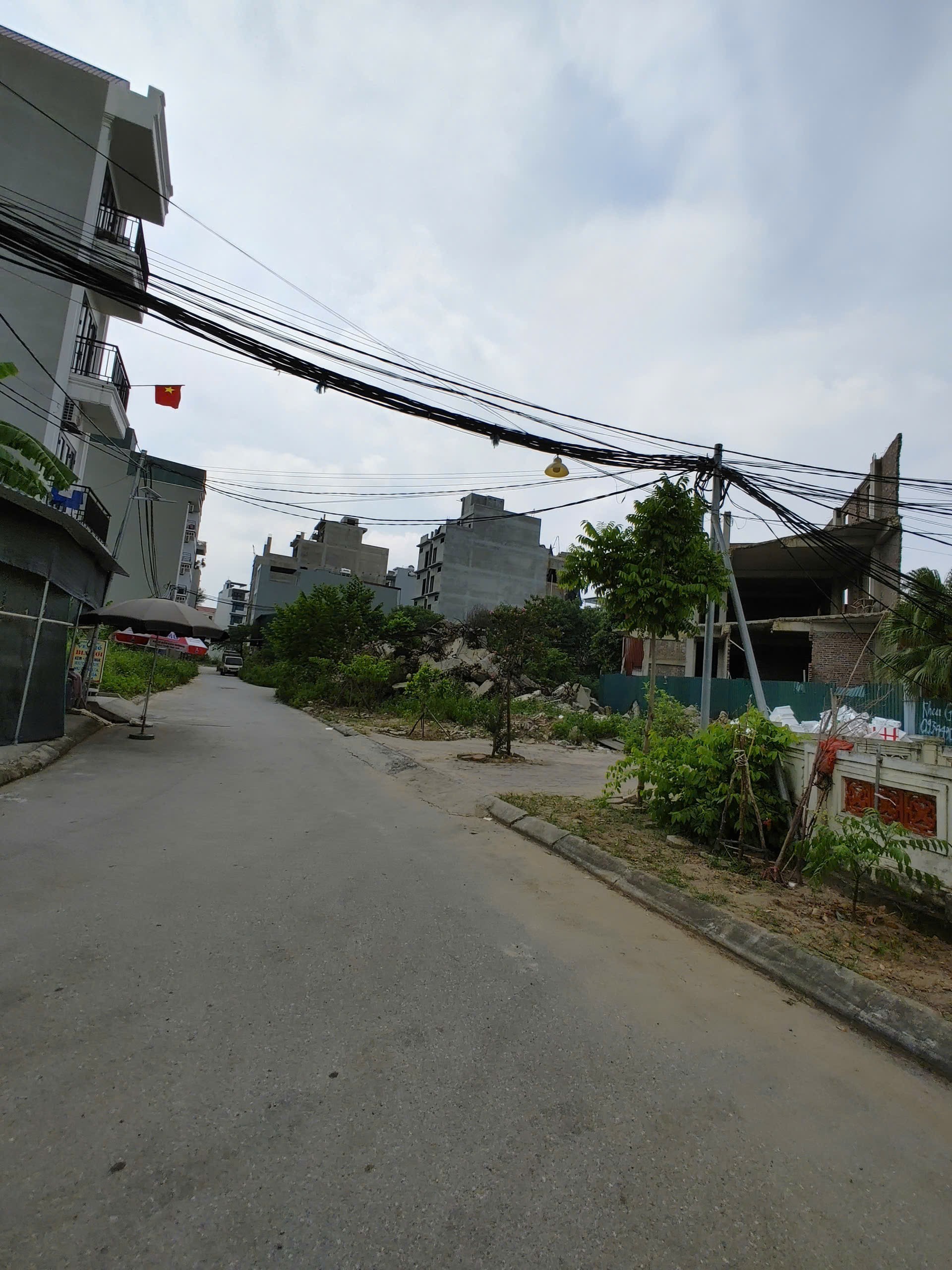 Bán 55.2m2 đất dịch vụ Lai Xá – Thăng Long 9 ở khu đô thị Hinode Royal Park(Sdt liên hệ: