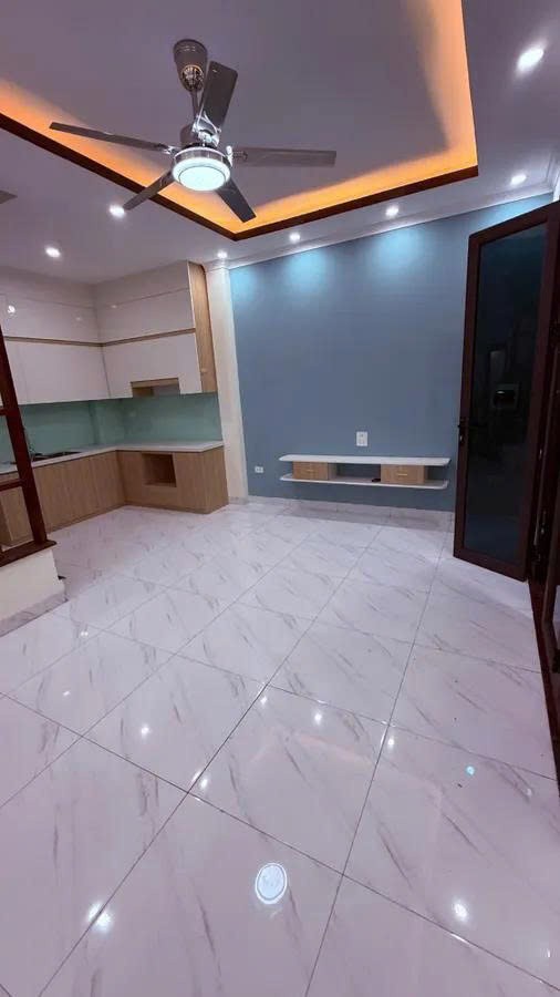 Bán nhà tổ 6 Yên Nghĩa 36 m2 x 5 Tầng Ô TÔ đỗ cửa – Nhà đẹp ở ngay – Gía 5.25 tỷ 2
