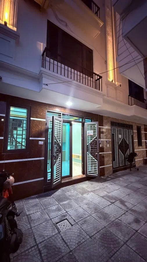 Bán nhà tổ 6 Yên Nghĩa 36 m2 x 5 Tầng Ô TÔ đỗ cửa – Nhà đẹp ở ngay – Gía 5.25 tỷ 4