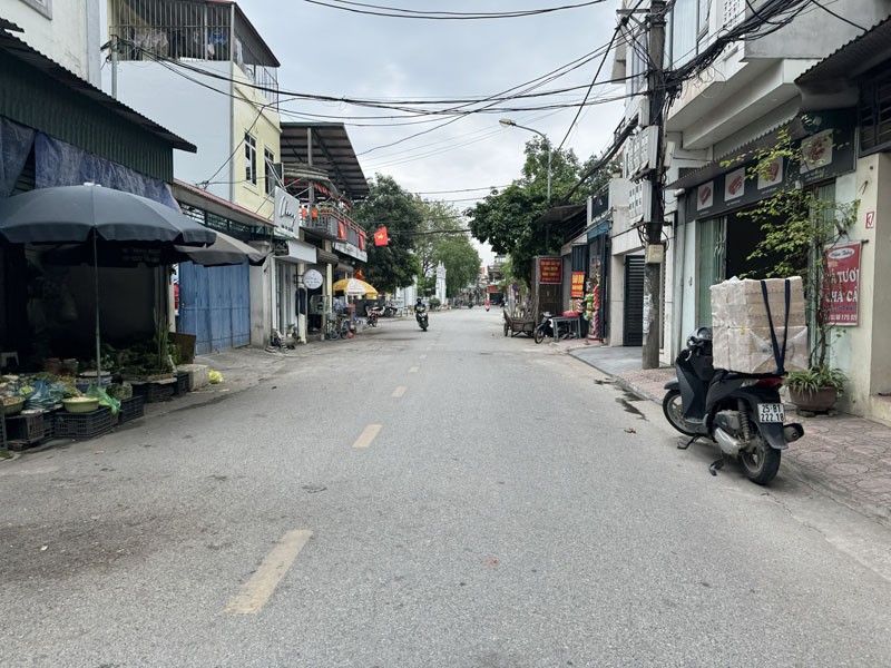 Bán 120,7m2 đất hai mặt đường tại ngõ 80 Hoa Lâm, Việt Hưng. Kinh doanh sầm uất, gần Big C 4