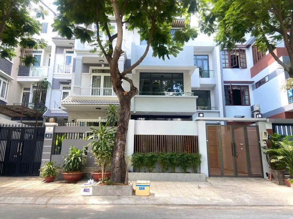 Cần bán Nhà mặt tiền Phường Tân Phong, Quận 7, Diện tích 126m², Giá 25.3 Tỷ 3