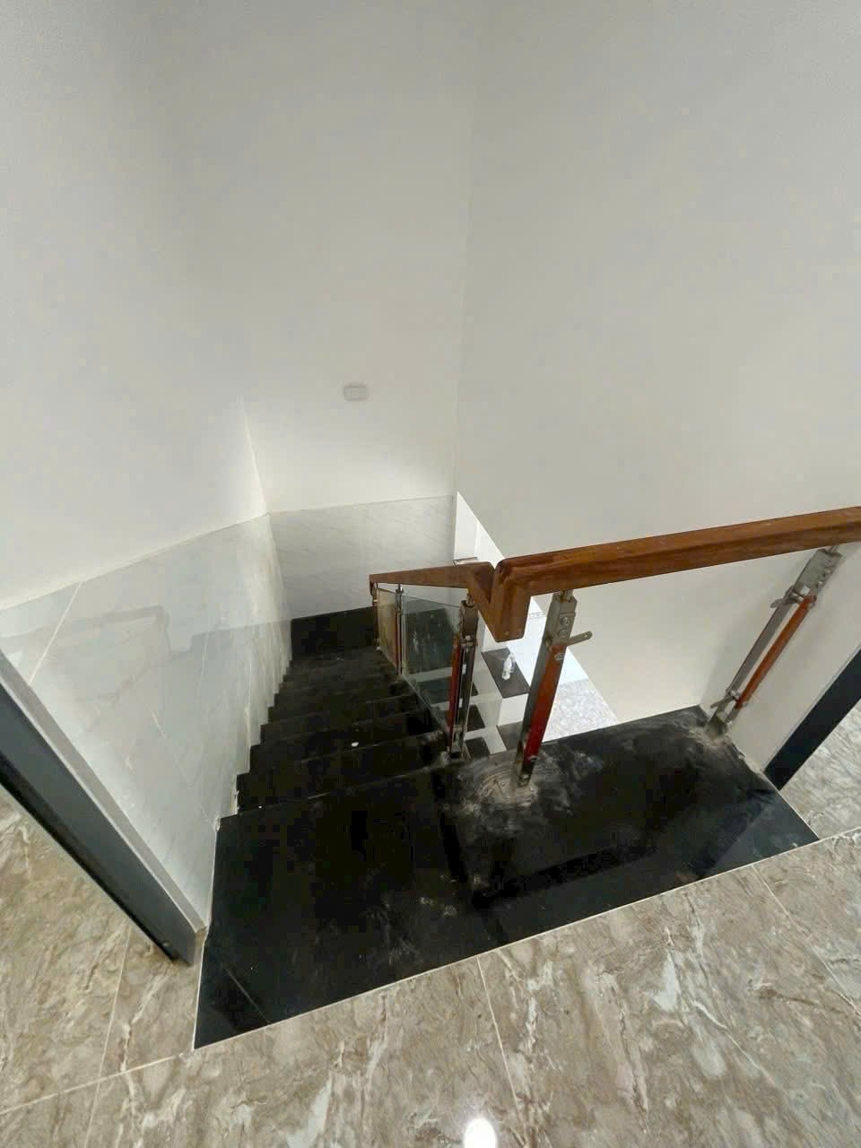 Nhà mặt tiền Lê Thị Đảo, xã Tân Thạnh Đông dt 147m2 1 lửng 2pn 2wc giá 3,2 tỷ 4