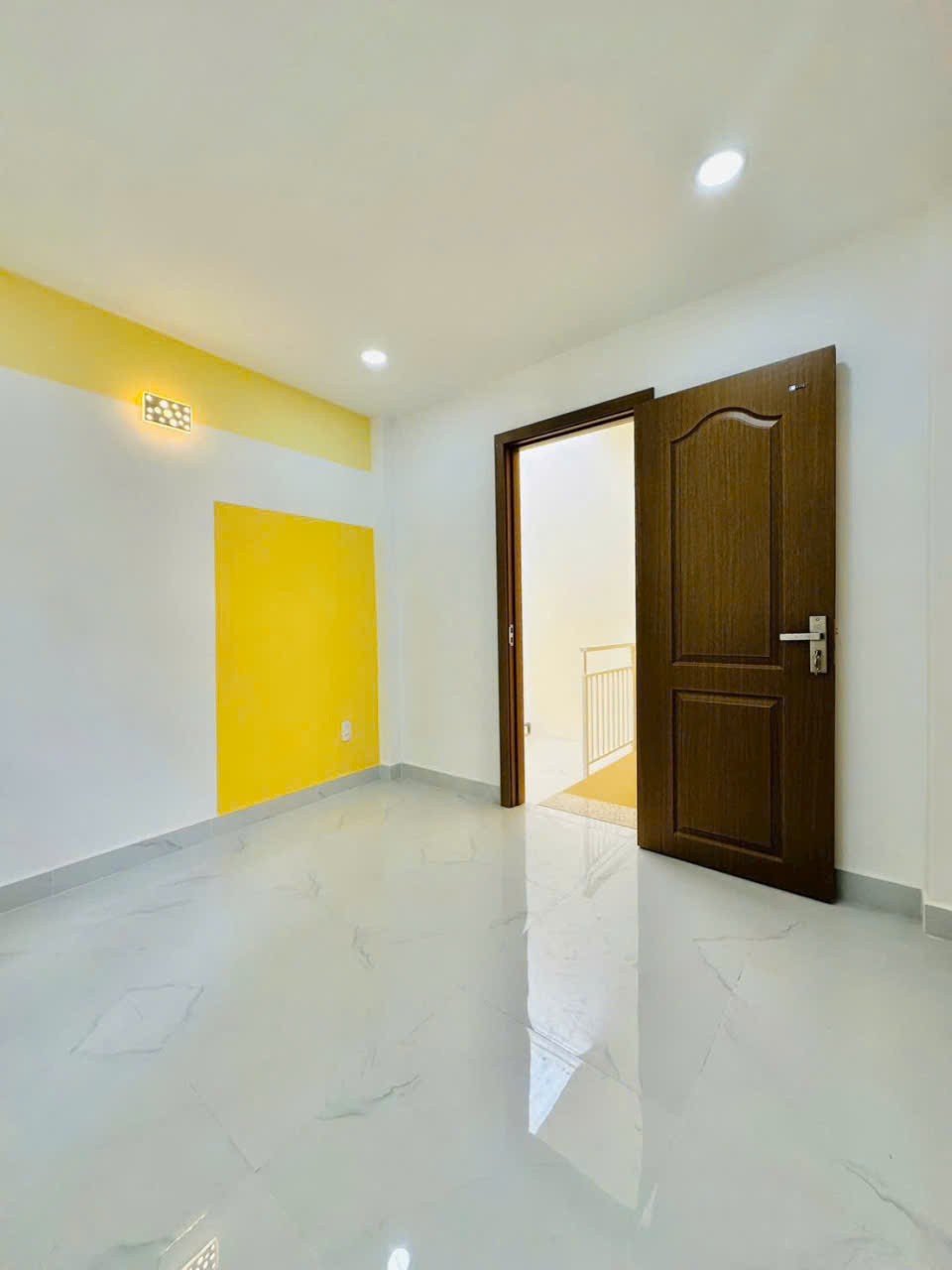 Nhà hẻm 3/2, Phú Thọ, q11 dt 15m2 1 lầu 2pn 2wc giá 2,28 tỷ 7