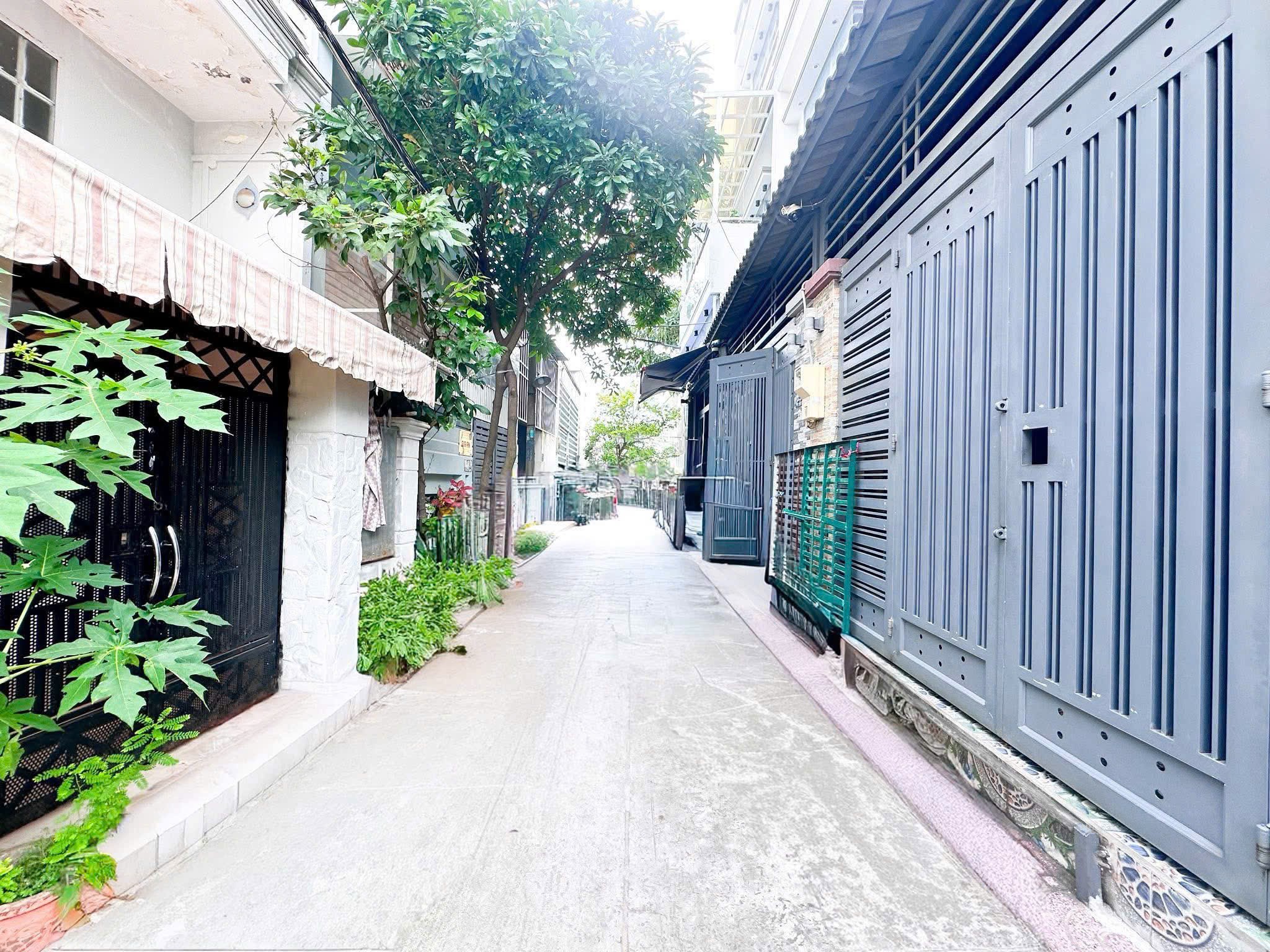 Bán Nhà 1886 – Sổ Hồng Riêng, Hẻm 3.5m, Cách Xe Hơi 50m – Giá 4 Tỷ 950 2