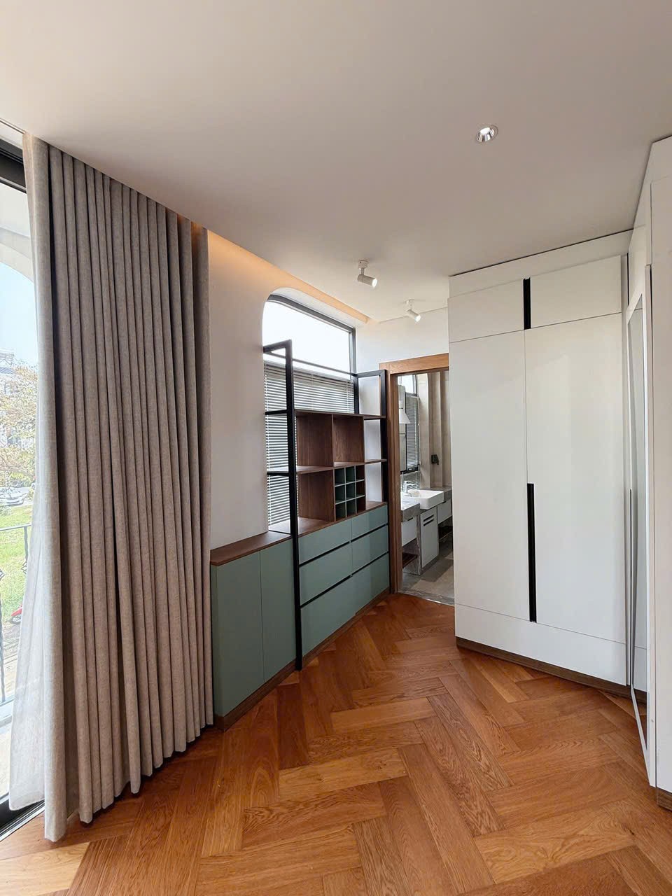 Cho thuê Nhà mặt tiền Phường An Phú, Quận 2, Diện tích 145m², Giá Thương lượng 5