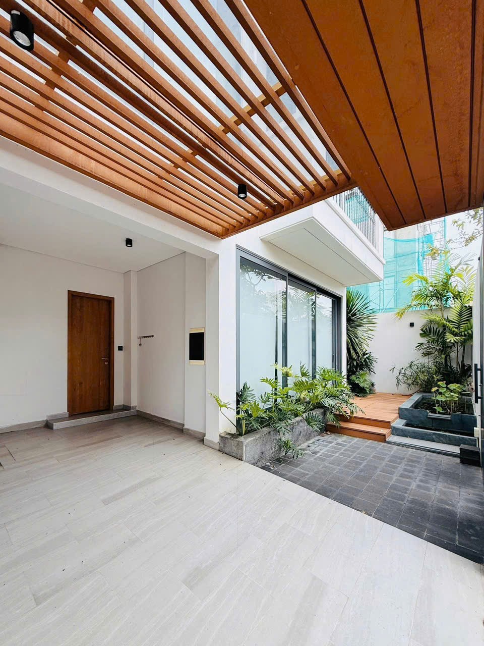 Cho thuê Nhà mặt tiền Phường An Phú, Quận 2, Diện tích 145m², Giá Thương lượng