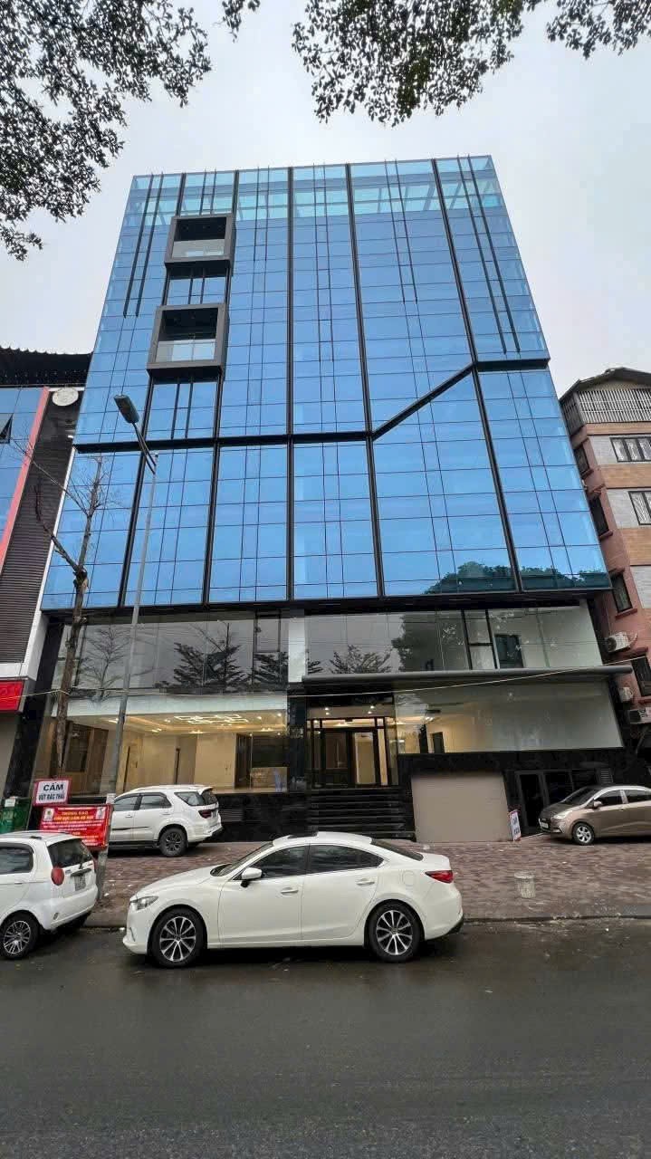 SIÊU VÍP - MP ĐƯỜNG  LÁNG , CẦU GIẤY.KINH DOANH VÔ ĐỊCH- BA THOÁNG  - VỈA HÈ 10M  - MẶT TIỀN 2