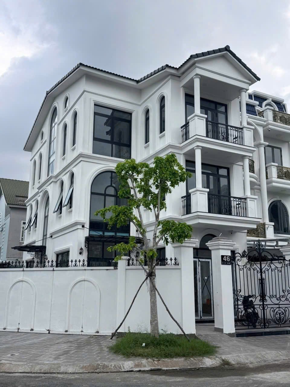 Cần bán Nhà mặt tiền Phường Long Thạnh Mỹ, Quận 9, Diện tích 200m², Giá Thương lượng 2