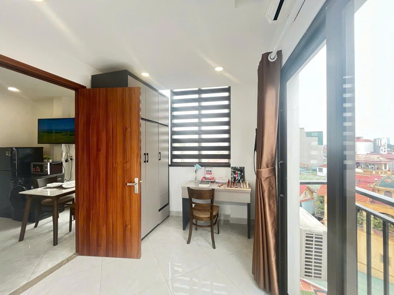 Cho thuê căn hộ 1 ngủ 1 khách full nội thất,tiện nghi tại Đội Cấn, Ba Đình vào ở ngay 3