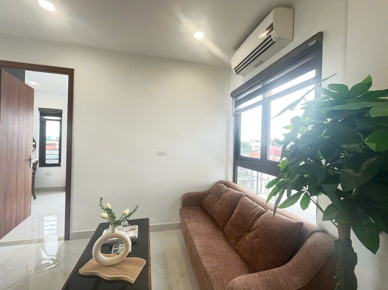 Cho thuê căn hộ 1 ngủ 1 khách full nội thất,tiện nghi tại Đội Cấn, Ba Đình vào ở ngay 2