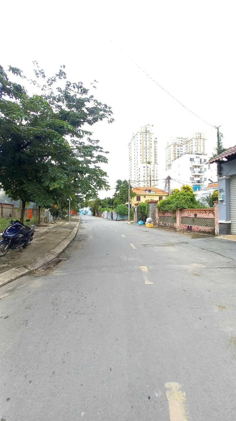 Bán nhà MT đường 64 Thảo Điền Quận 2 khu sang