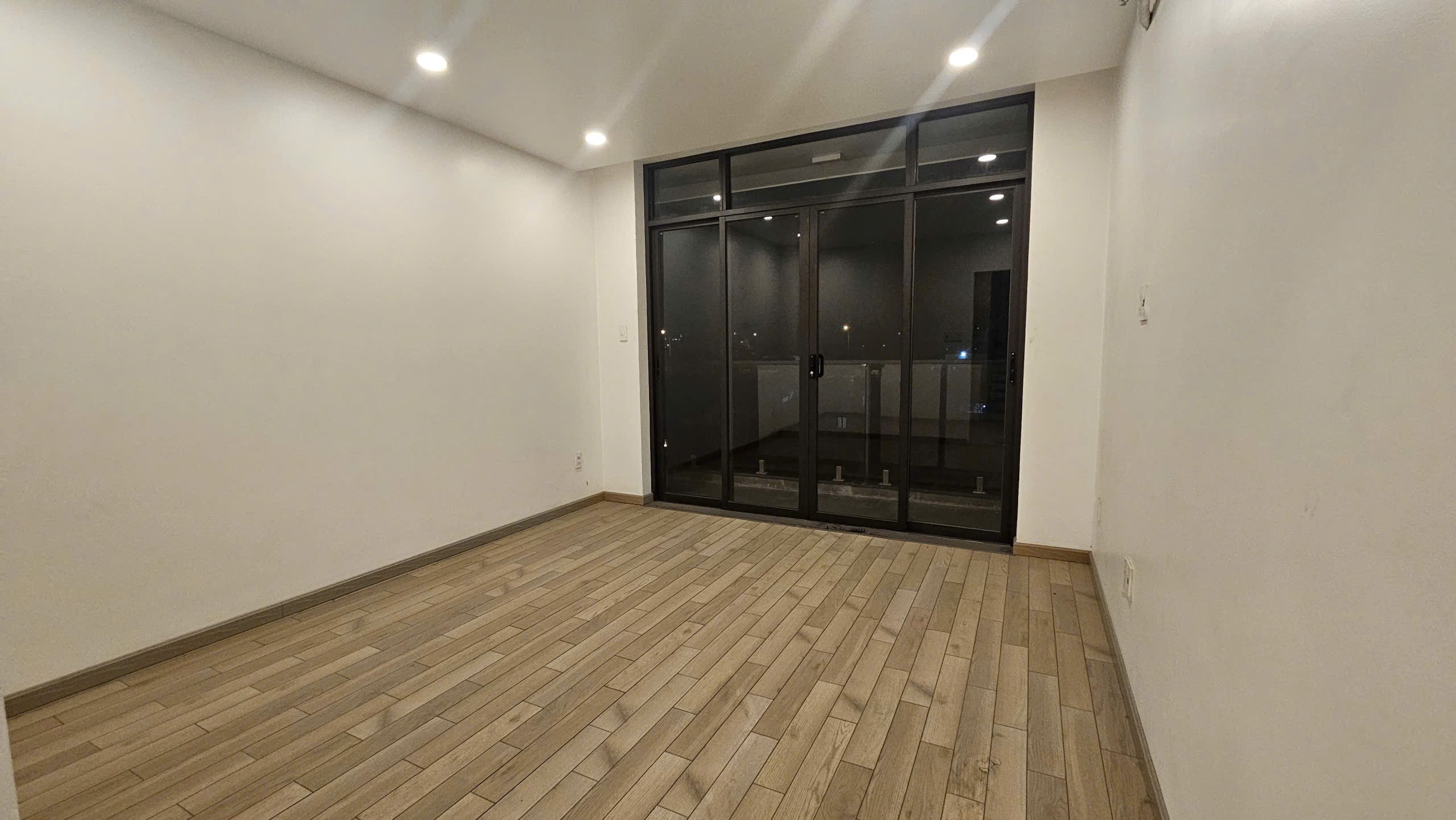 Cho thuê Nhà mặt tiền Phường Phú Hữu, Quận 9, Diện tích 300m², Giá 60 Triệu/tháng 13