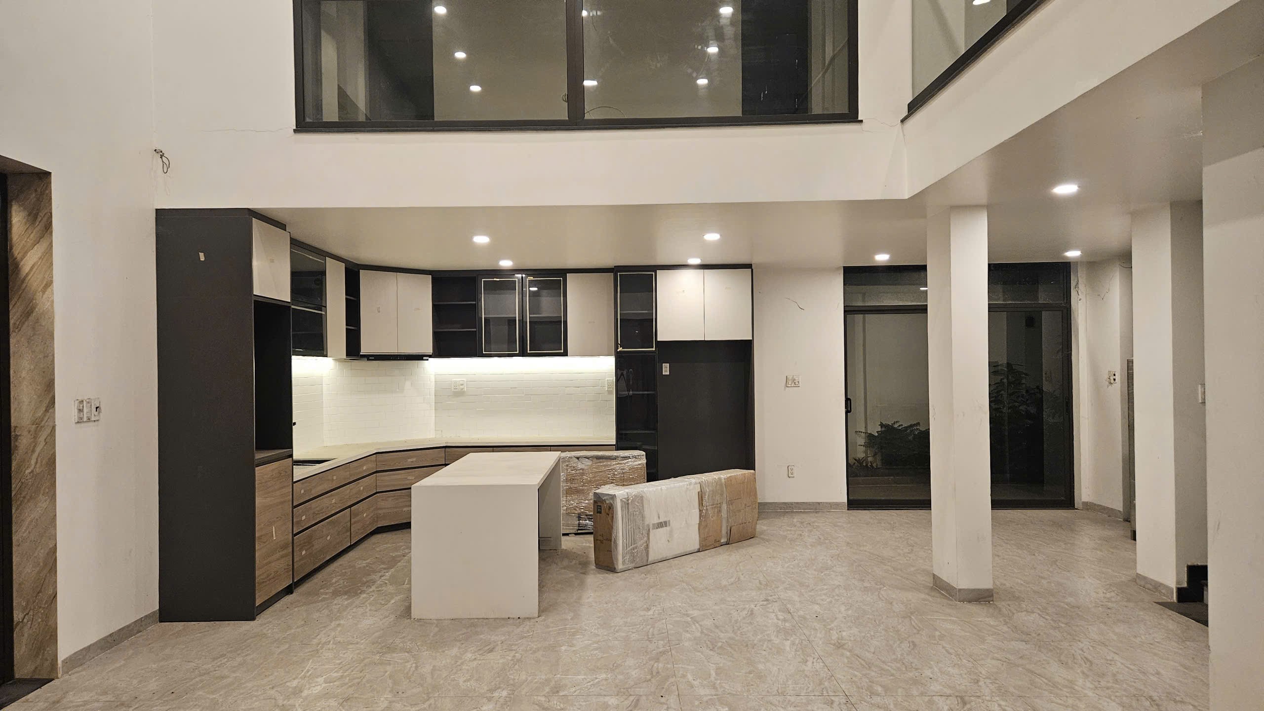 Cho thuê Nhà mặt tiền Phường Phú Hữu, Quận 9, Diện tích 300m², Giá 60 Triệu/tháng 5