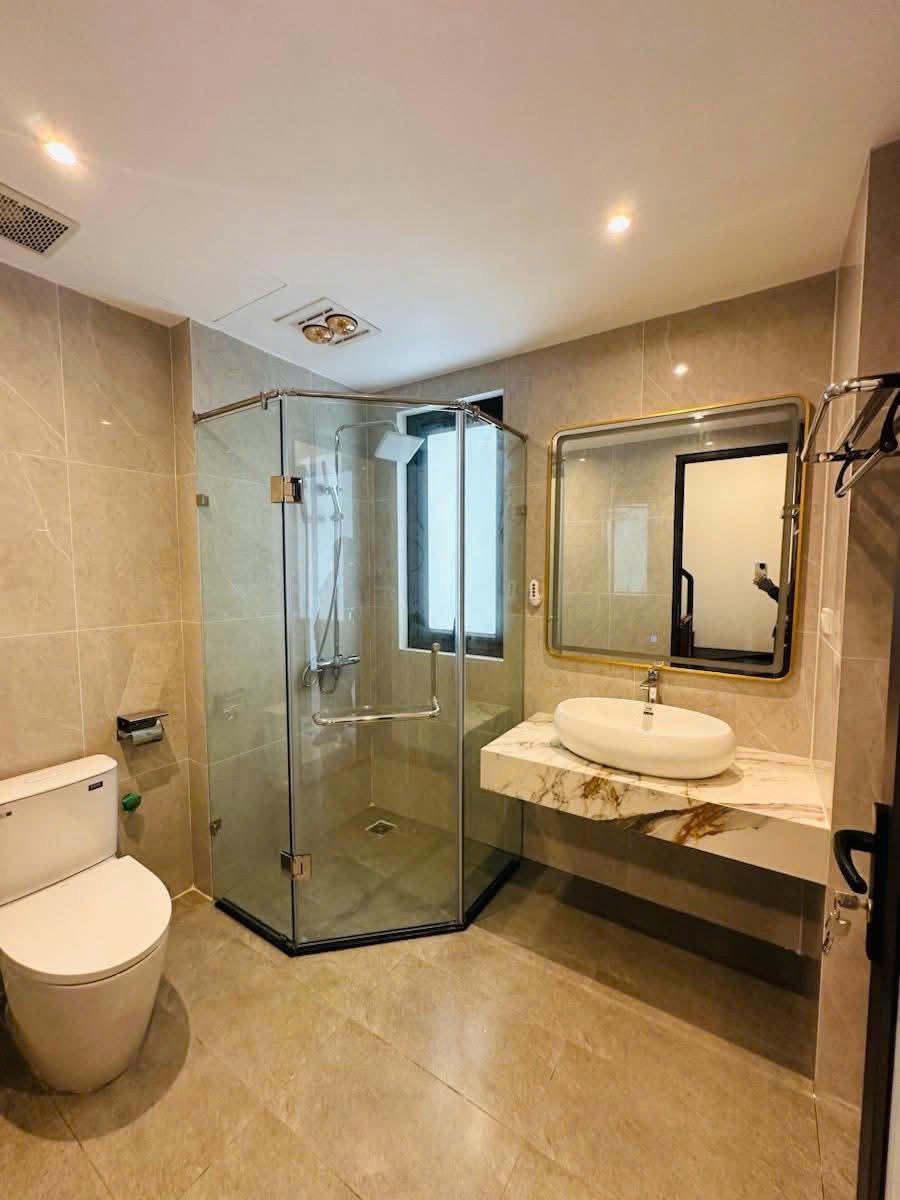 BÁN NHÀ LONG BIÊN 5 TẦNG LÔ GÓC - Ô TÔ ĐỖ CỬA - FULL NỘI THẤT nhỉnh 6 tỷ 4